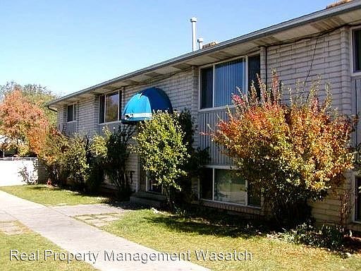 2nd image of 466 E Woodland Ave