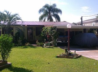 95 Happiness Dr, Welaka, FL 32193