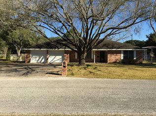 621 Helms Ave, Wharton, TX 77488