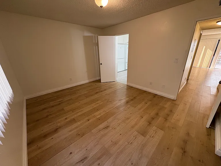 118 N Cedar St #2 — Photo 16