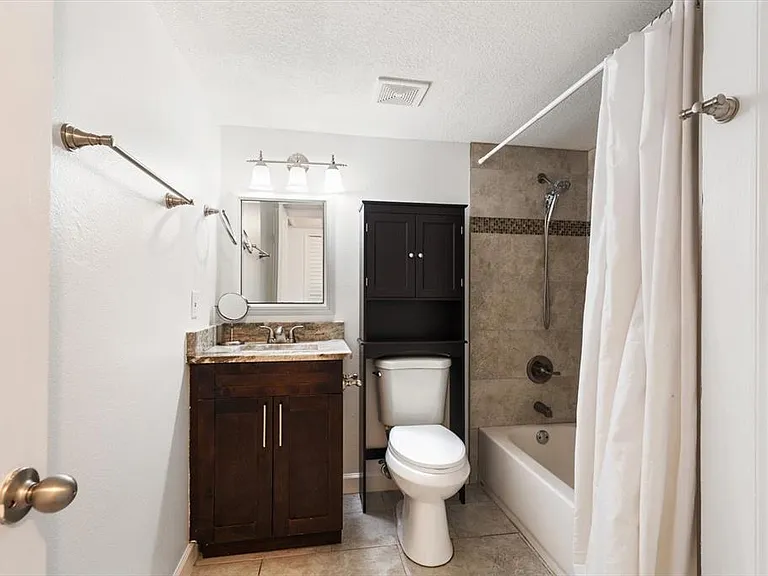3128 W Varn Ave — Photo 15