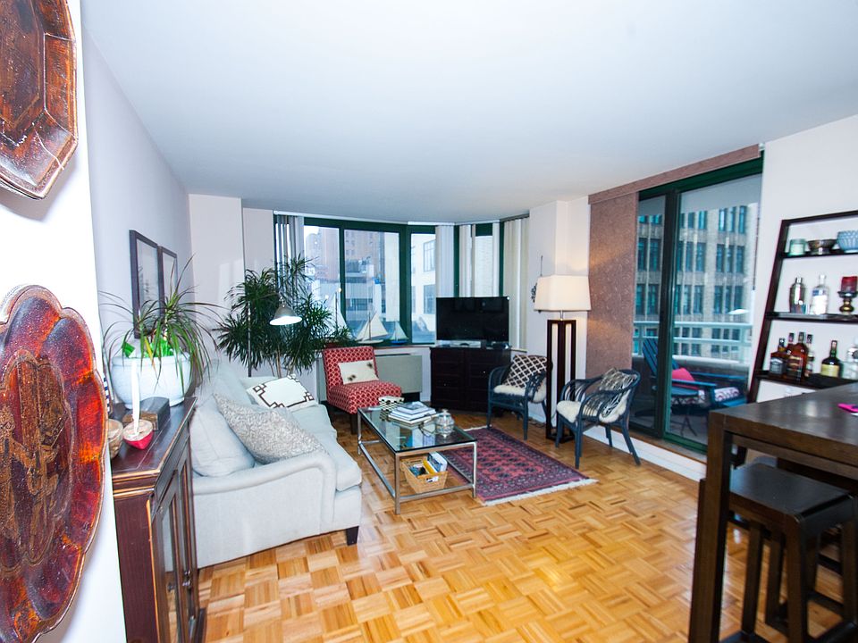 1st image of 295 Greenwich St APT 10J