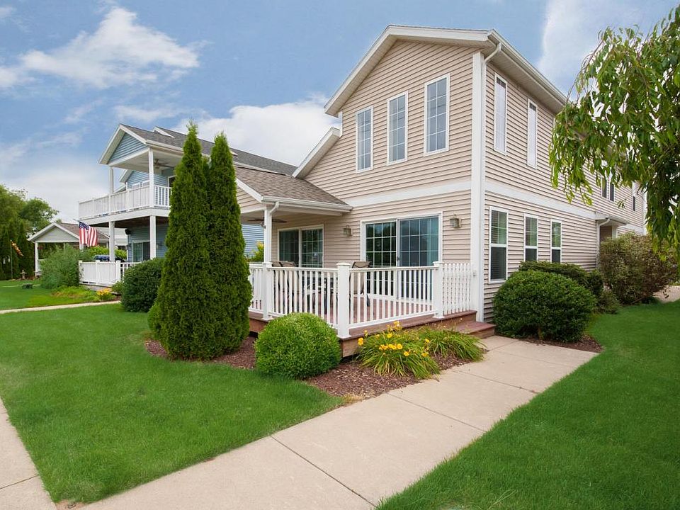 1st image of 412 Island Pointe Dr