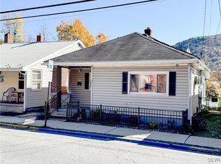 596 Mauch Chunk Rd, Palmerton, PA 18071