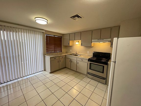 4th image of 7518 W Glenn Dr