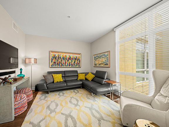 3rd image of 23101 Erwin St #502