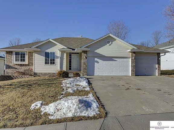 3rd image of 5205 Woodlane Dr