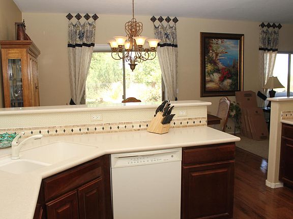 3rd image of 6526 S Giuliani Ave