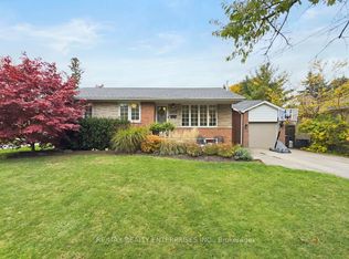 265 Snowden Rd, Oakville, ON L6L3X6