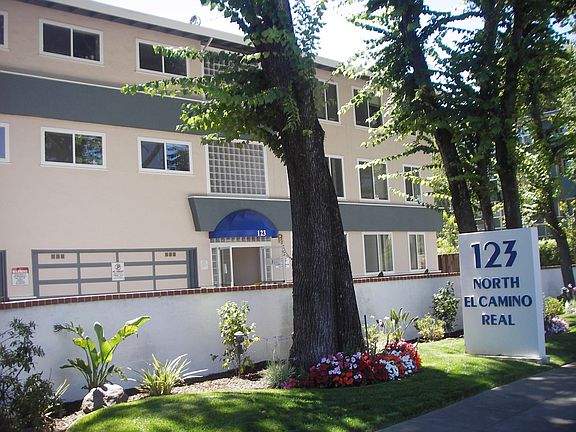 3rd image of 123 N El Camino Real APT 8