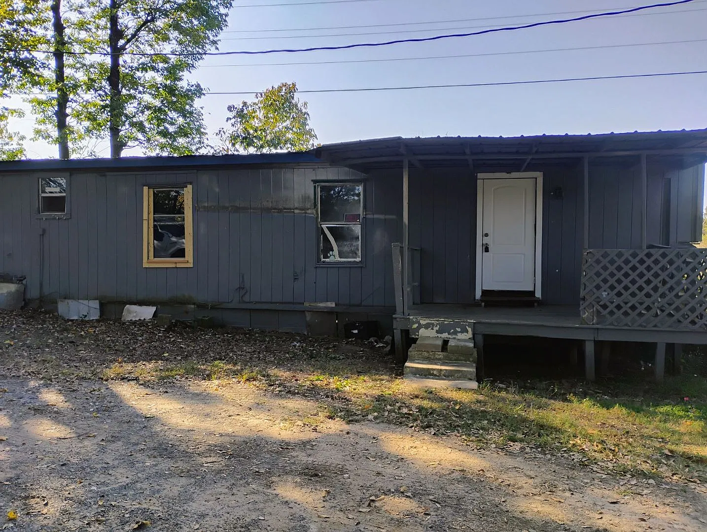 2 bed, 1.0 bath, $450 — Photo 2