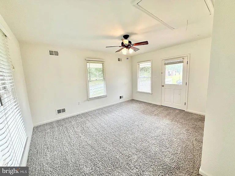 10620 Belmont Blvd — Photo 9