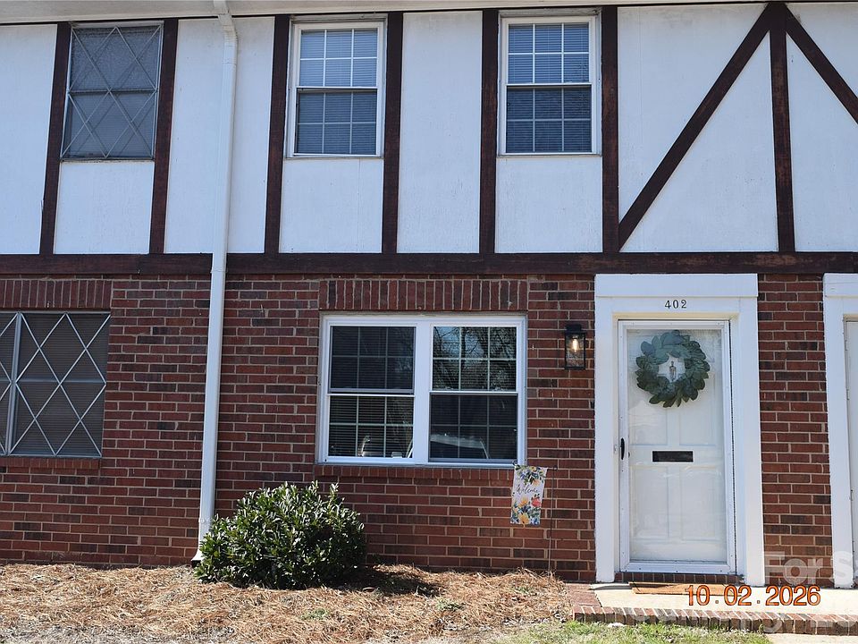 1st image of 1300 Larchmont Pl APT 402