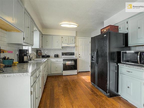 5th image of 34015 W 263rd St