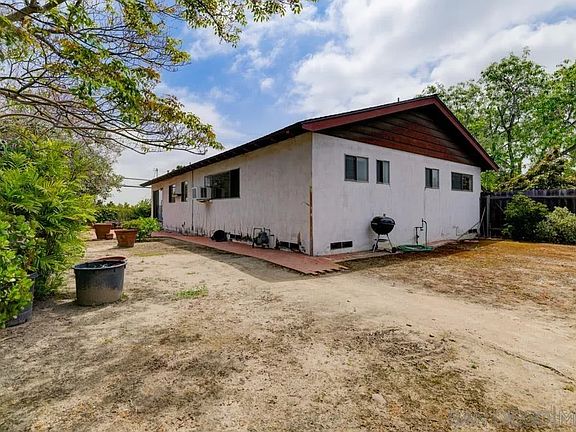 3rd image of 4549 Laco Dr