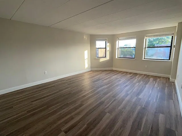 1 bed, 1.0 bath, 696 sqft, $3,300 — Photo 4