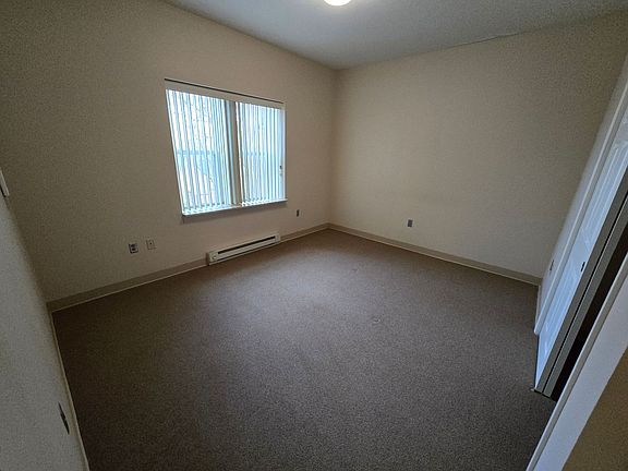 3rd image of 821 Jackson St #105