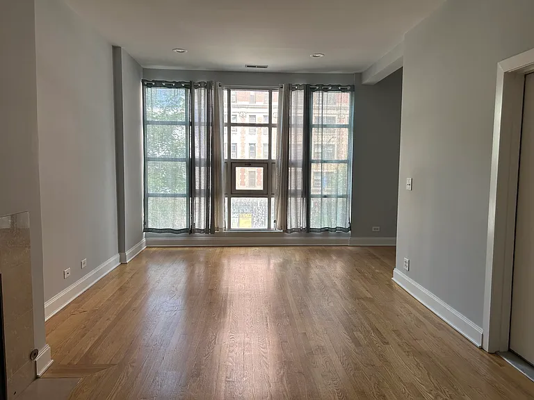1216 N Lasalle St #2 — Photo 35