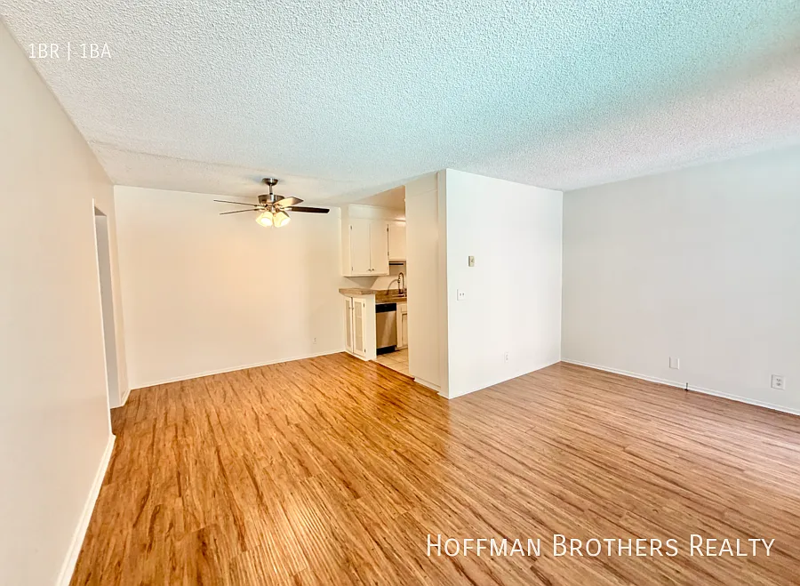 919 N Alfred St #105