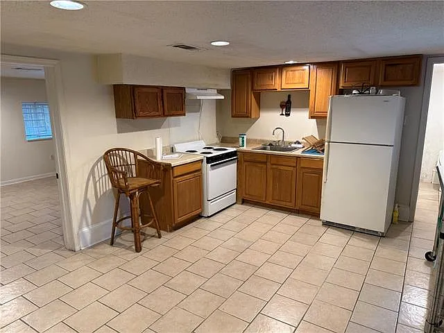 8227 Green St #B — Photo 3