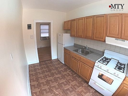 5th image of 45-27 40th St #3F