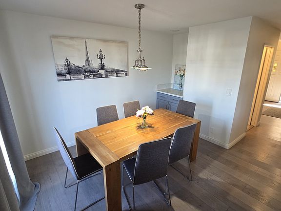 3rd image of 1417 S Marguerita Ave APT 2