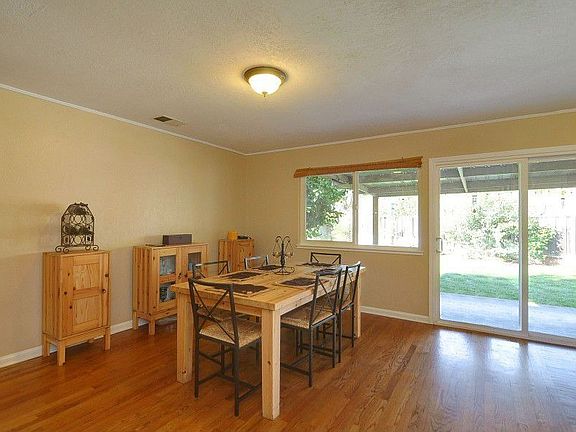 4th image of 536 Lindstrom Ct