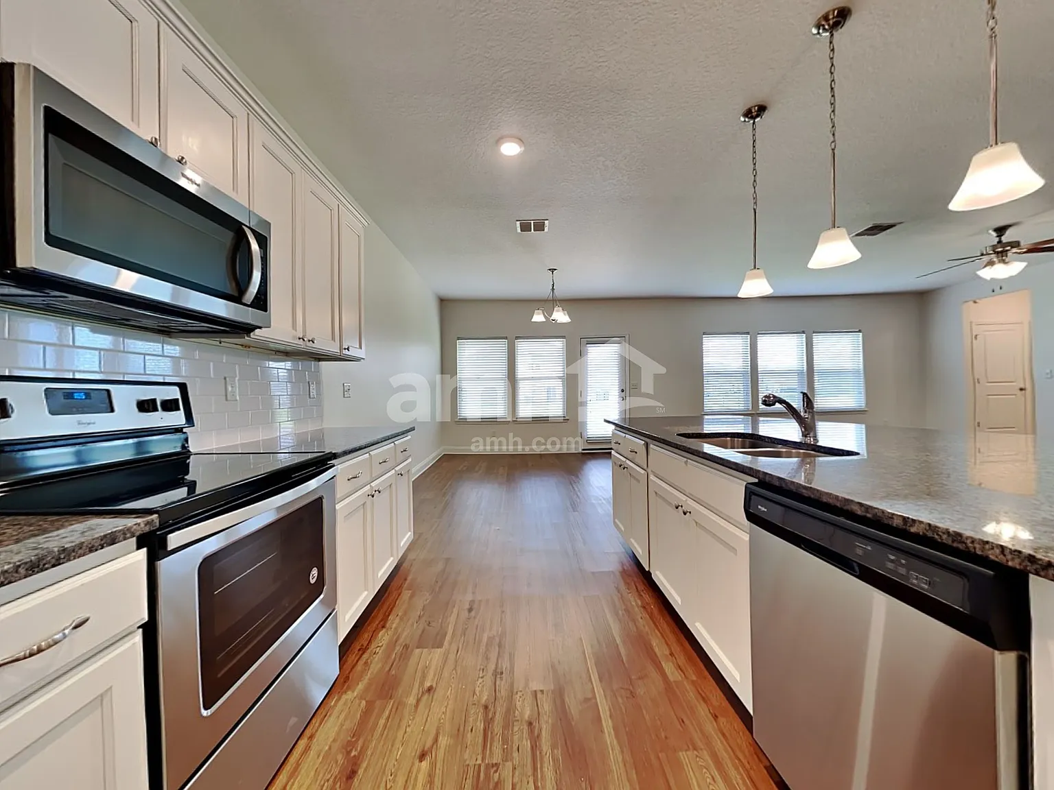 5 bed, 3.0 bath, 2964 sqft, $2,810 — Photo 4