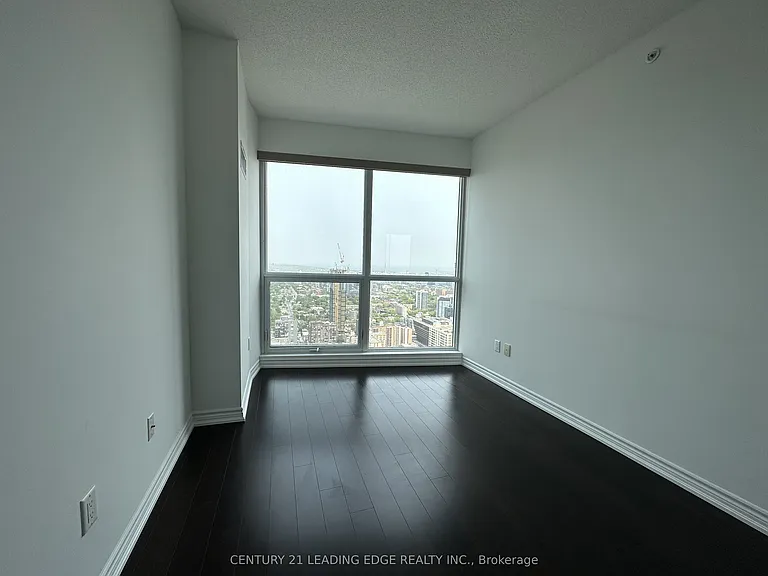 386 Yonge St #4607 — Photo 7
