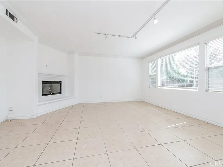 6915 Cedar Creek Rd — Photo 16