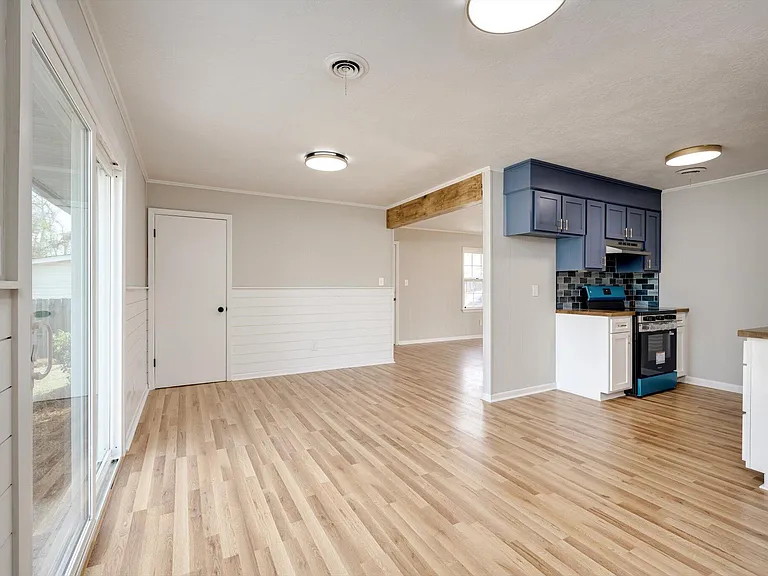 254 Hinman Dr — Photo 12