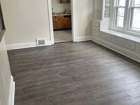 5th image of 16403 Nicholas Ave #Up