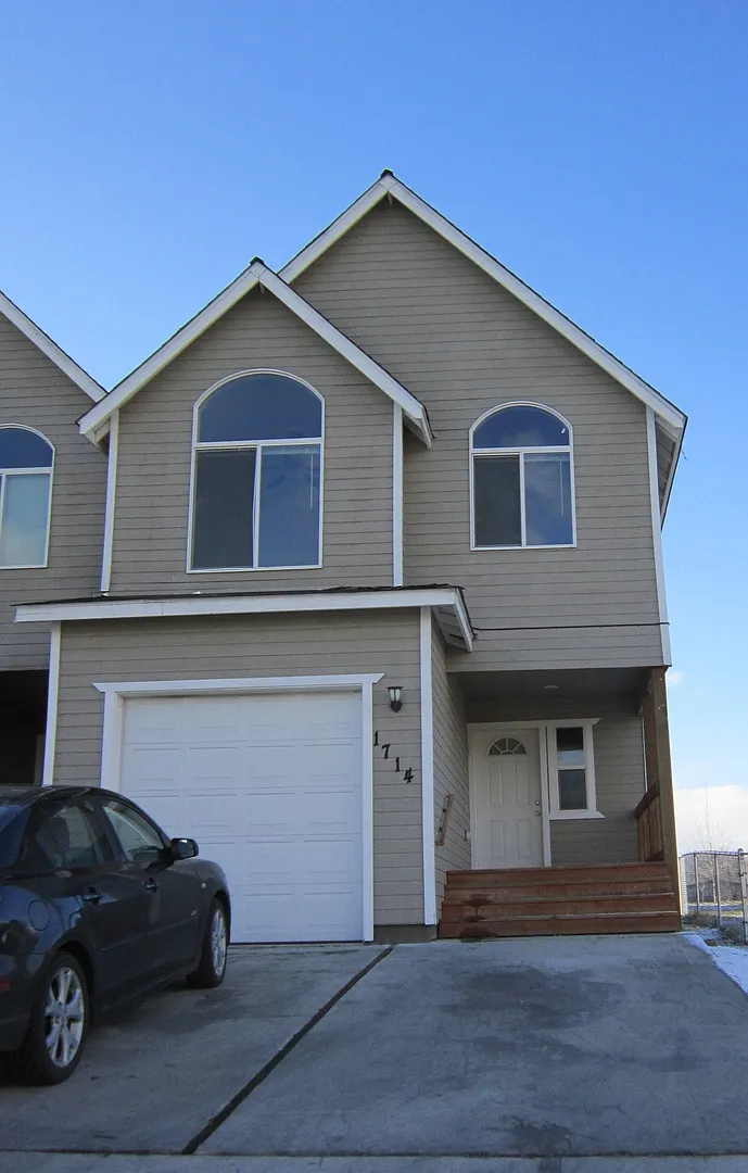 1714 Lancaster Ave — Photo 1