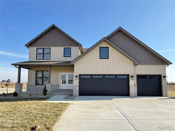 3020 Mobile Dr, Glen Carbon, IL 62034