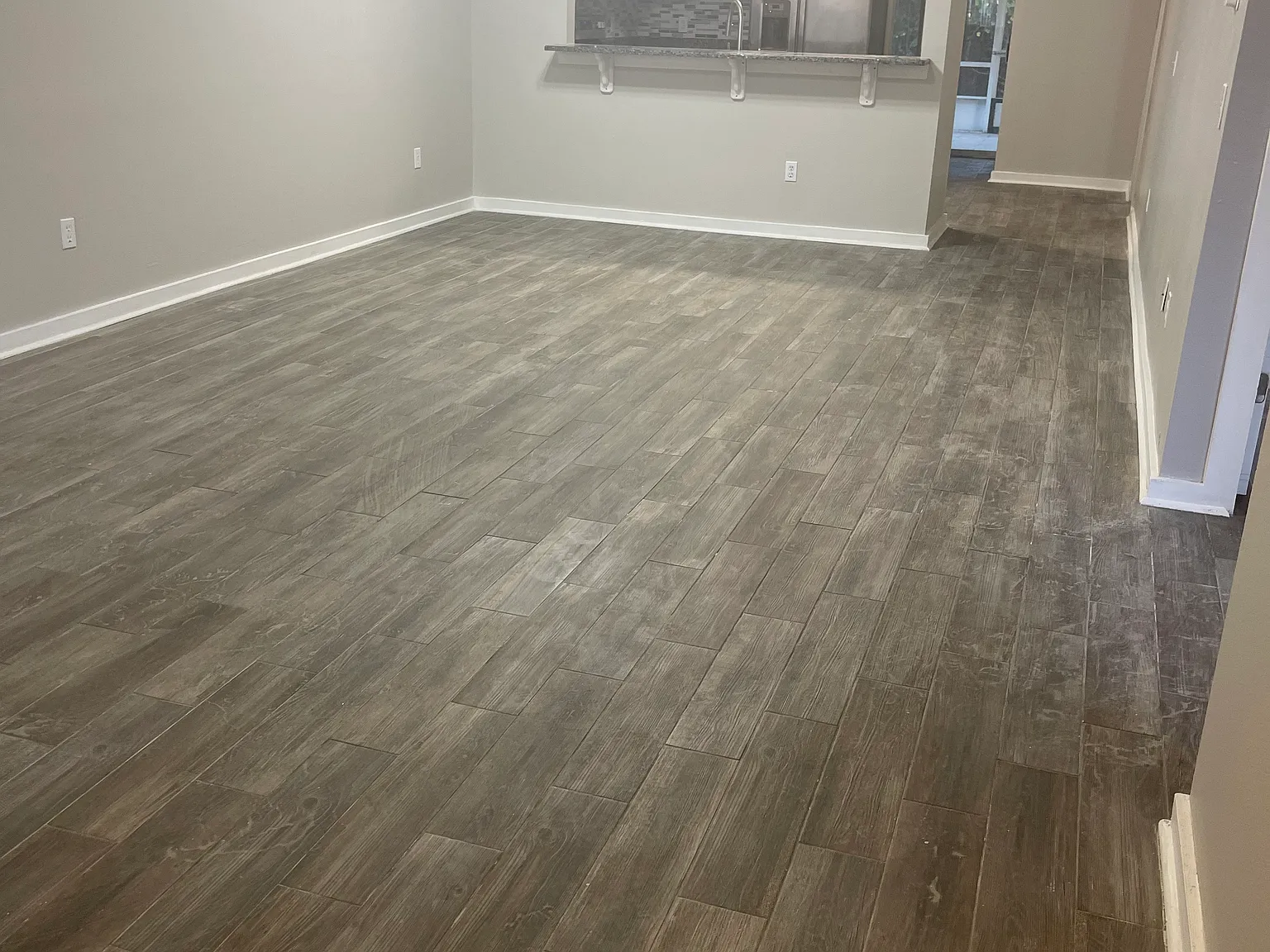 3 bed, 1250 sqft, $1,800 — Photo 4
