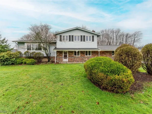 2984 Erich Dr, Willoughby Hills, OH 44092