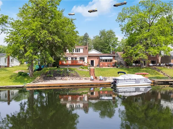 4131 State Park Dr, Akron, OH 44319