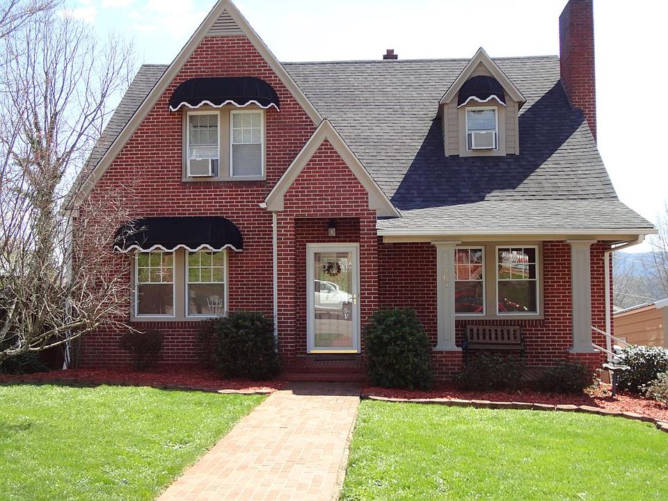 1st image of 905 F St