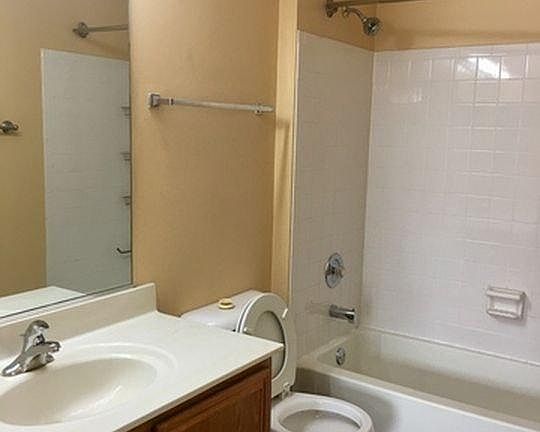 4th image of 727 E Whispering Oaks Dr #1RC