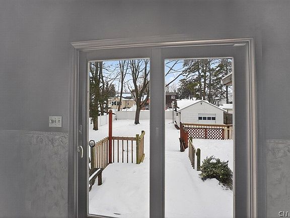 3rd image of 1709 Caldicott Rd