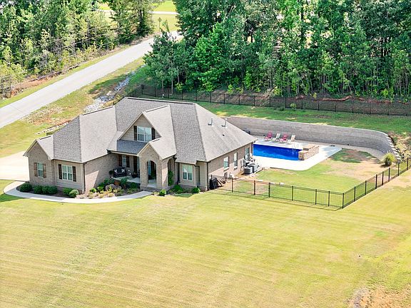 3rd image of 1010 County Road 383
