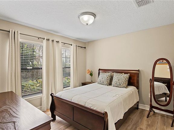 5th image of 4016 Messina Dr