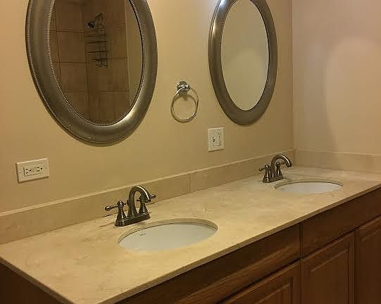 5th image of 2342 W Granville Ave #1