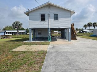 1065 Peach Ln, Okeechobee, FL 34974