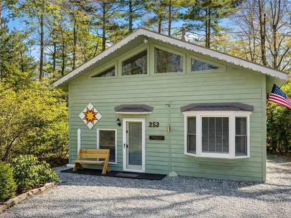 253 Black Pine Road, Newland, NC 28657