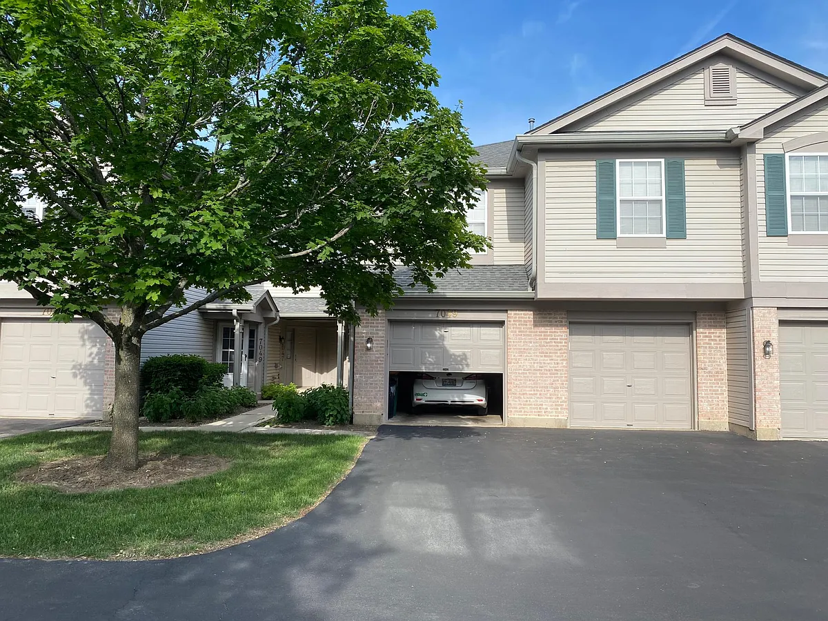 Building Photo - 7049 Buchanan Dr