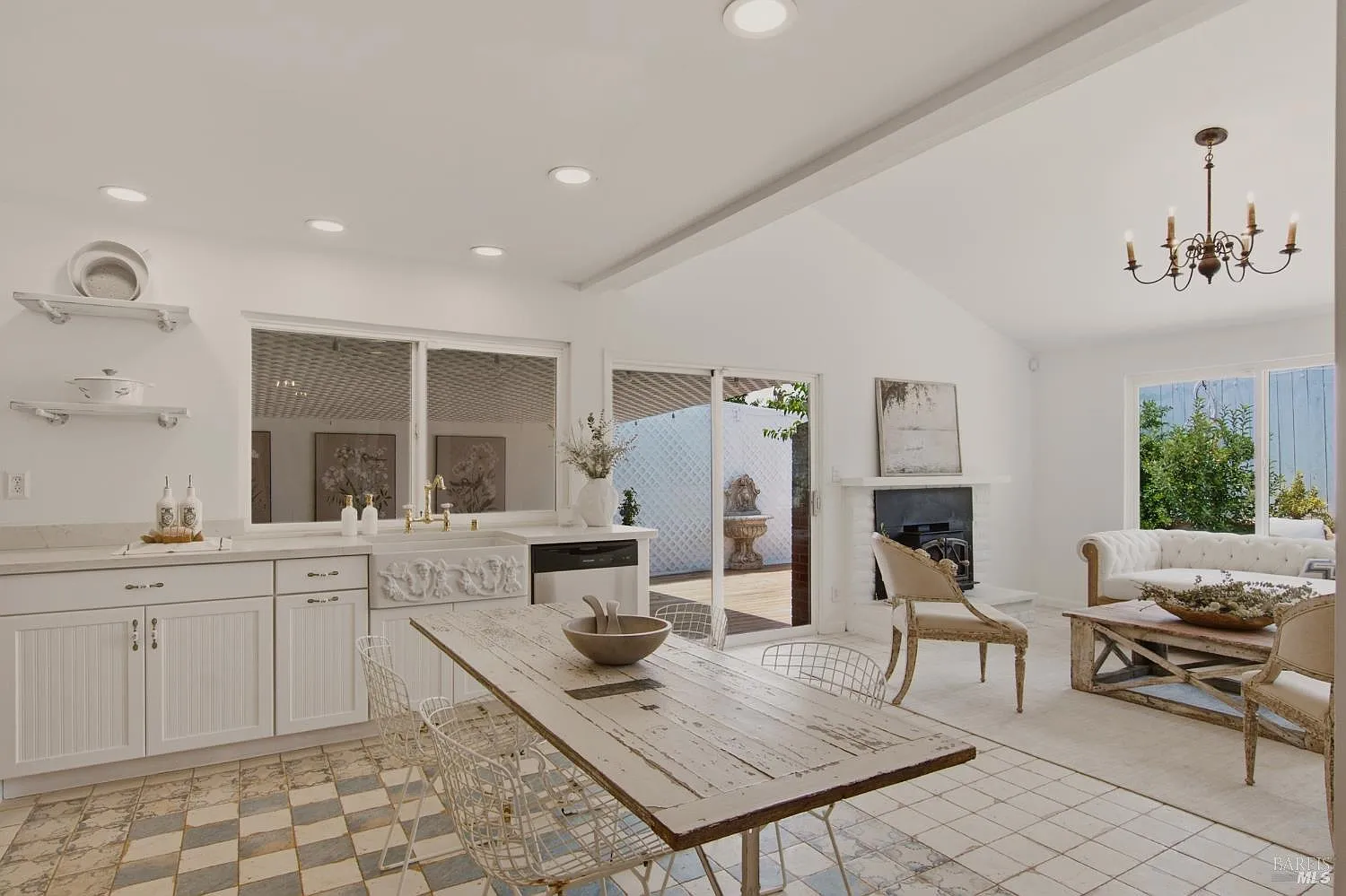 4465 Moffitt Drive - Photo 10