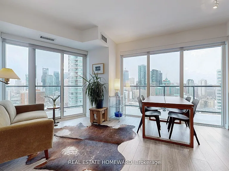 159 Wellesley St E #1809 — Photo 7