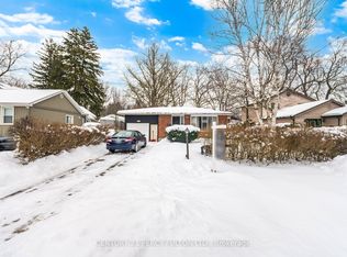 325 Dyson Rd, Pickering, ON L1W2N1