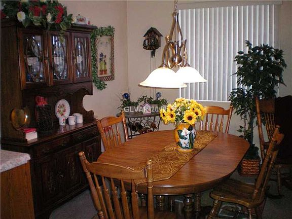 4th image of 1102 Jewel Springs Ln